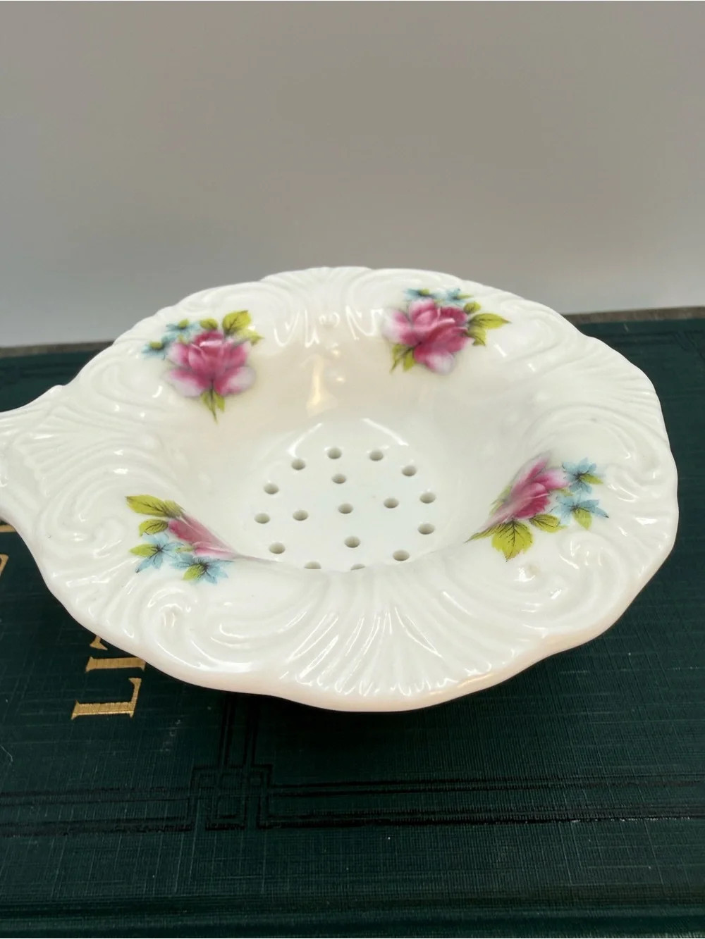 Vintage Fielder Two-Piece Porcelain Roses Floral Tea Strainer and Drip Bowl Cup